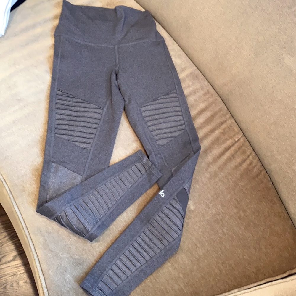 Alo yoga moto leggings